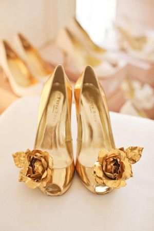 Photos of gold - golden shoes with flower.jpg